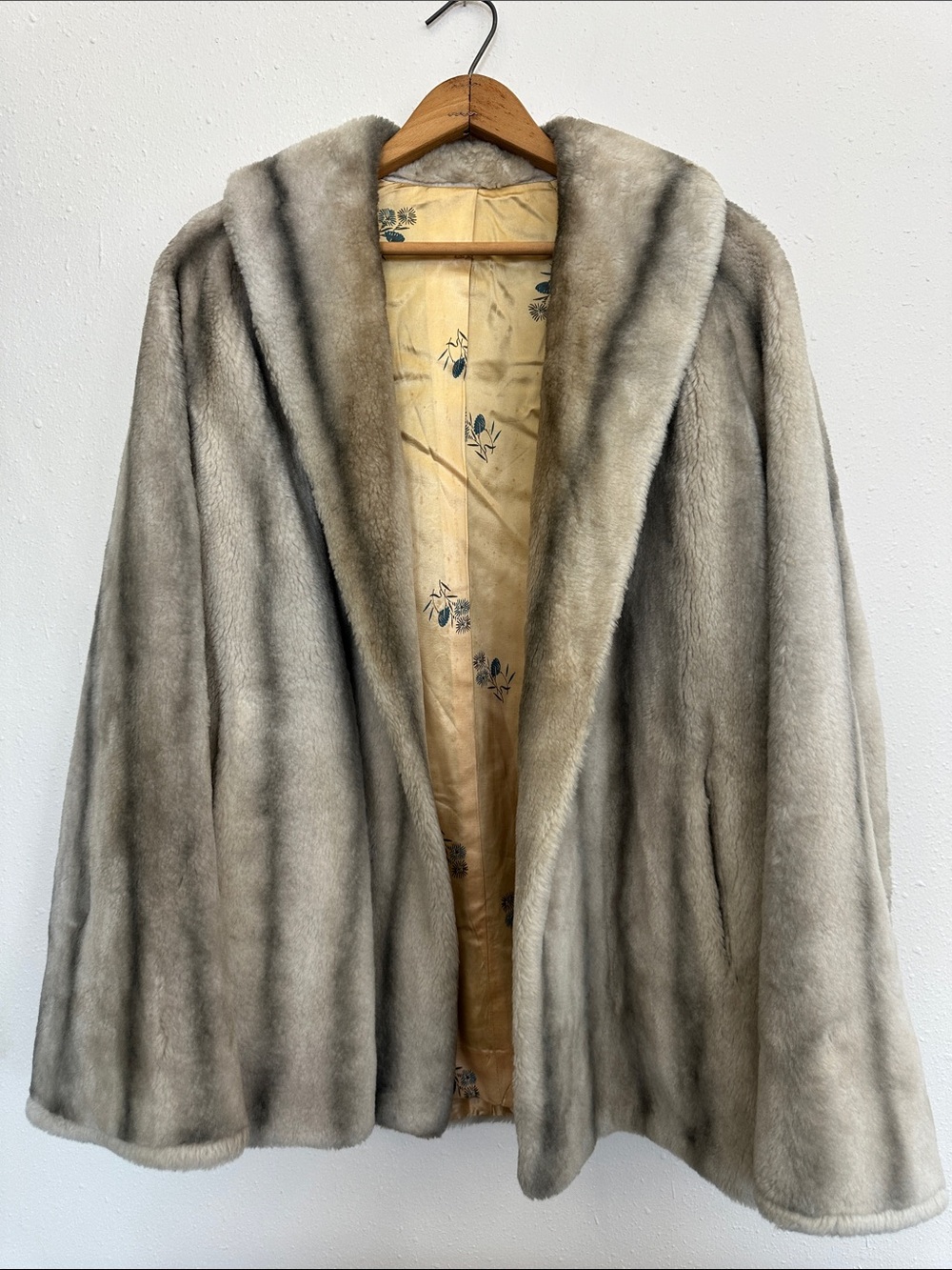 Vintage Gray chinchilla Faux Fur Open-Front Coat - swing shape 1950s